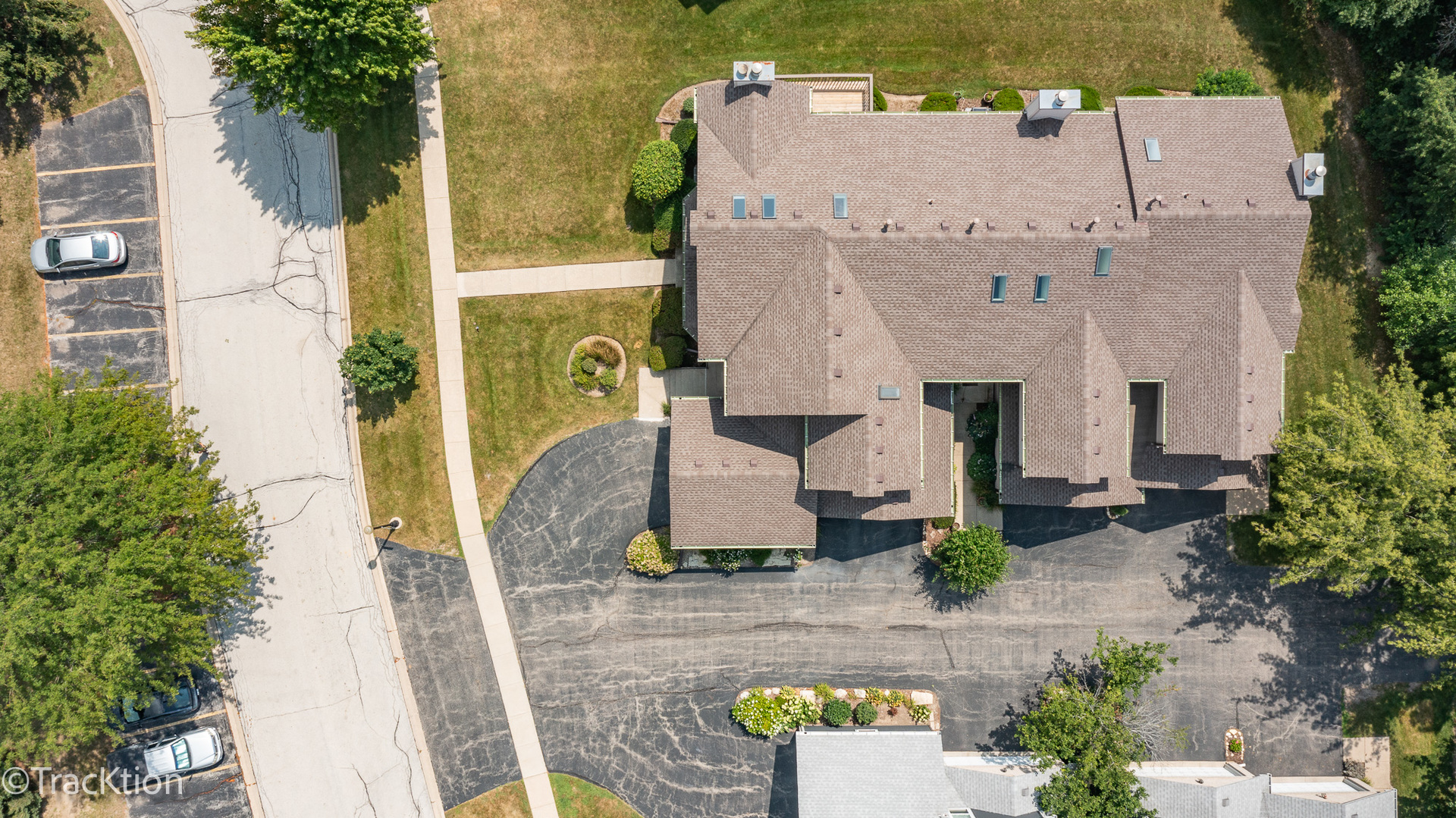 321 Kresswood Drive Unit: 6D