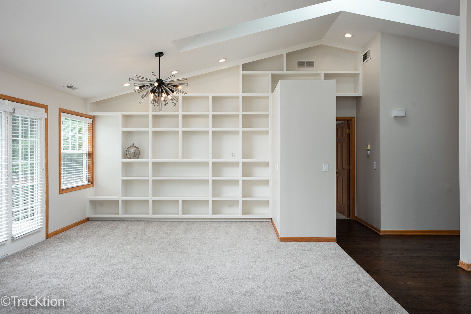 321 Kresswood Drive Unit: 6D