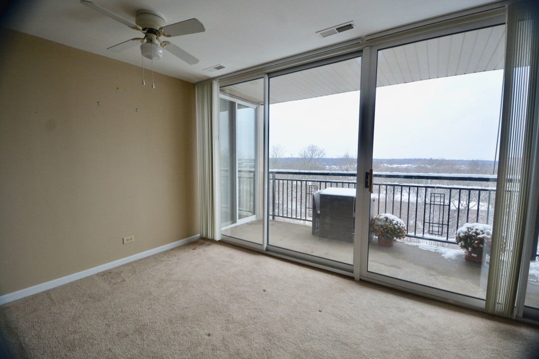6020 Oakwood Drive Unit: 4H