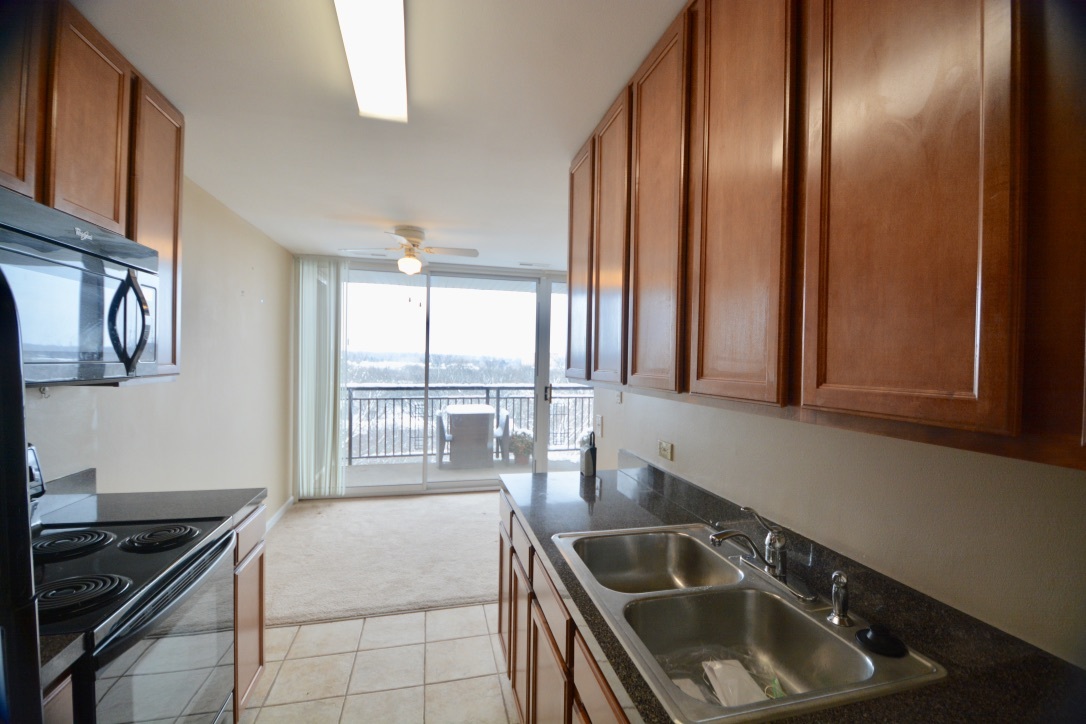 6020 Oakwood Drive Unit: 4H