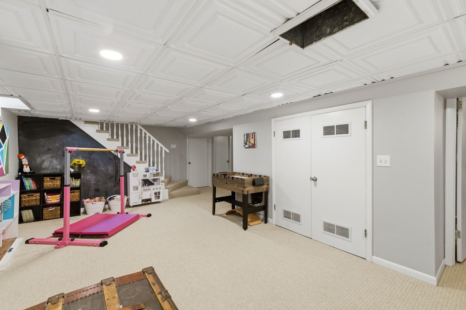 263 Hill Avenue