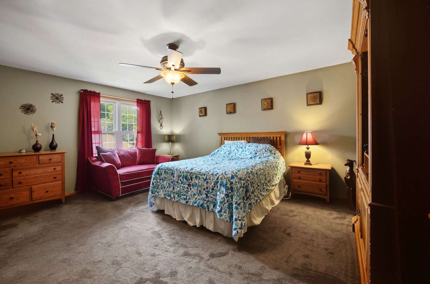 702 Hickory Lane