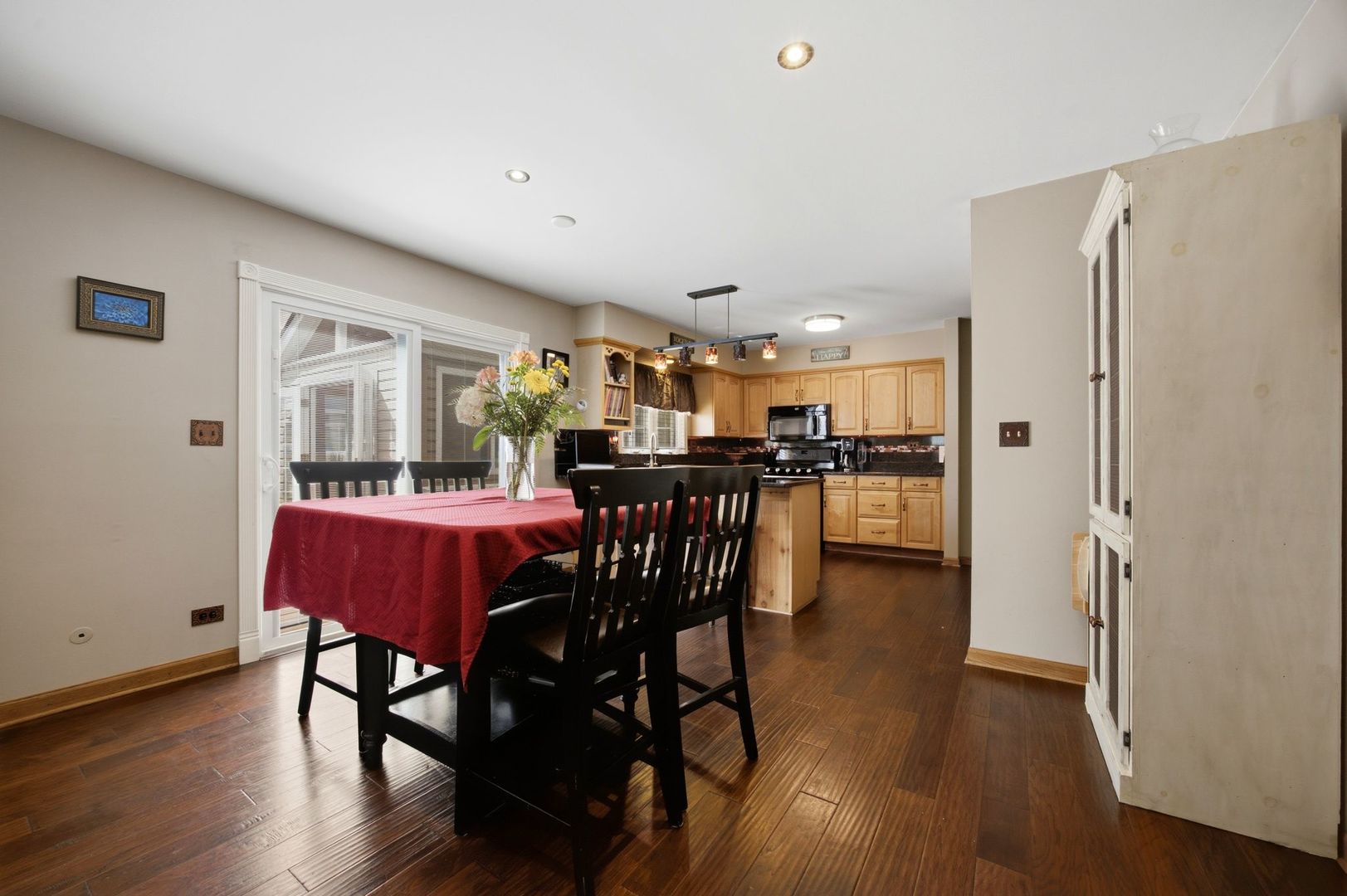 702 Hickory Lane