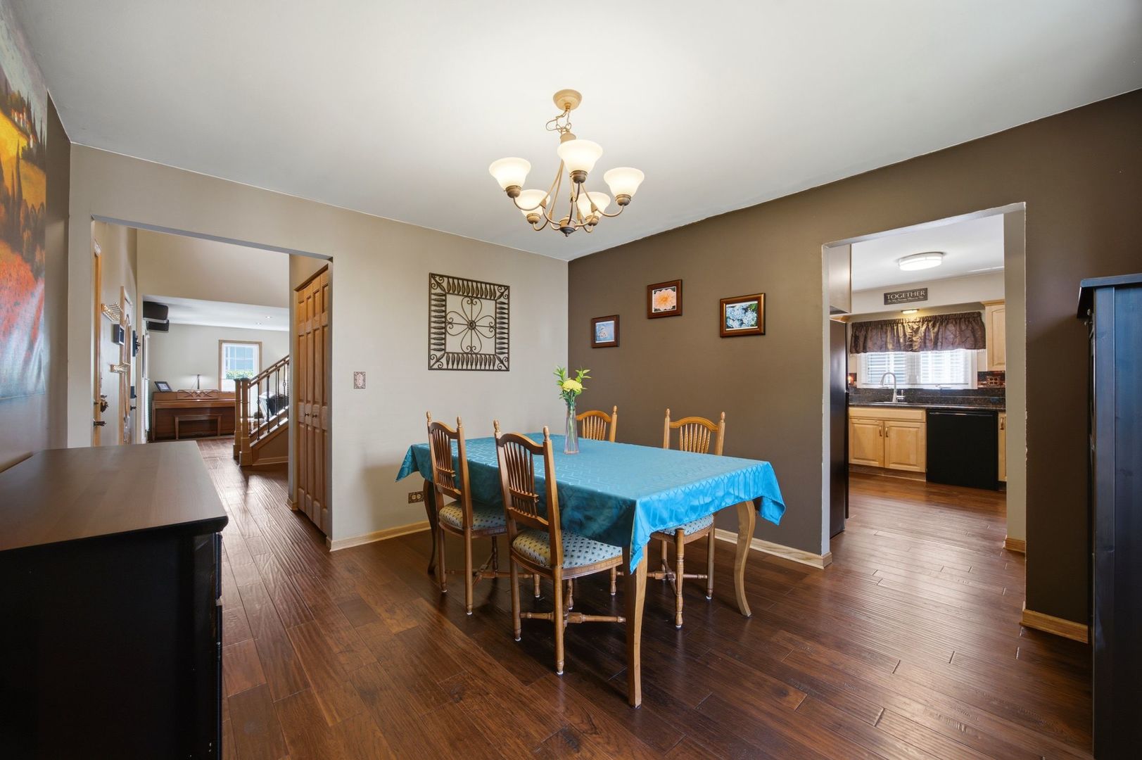 702 Hickory Lane