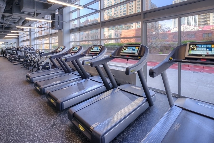 545 N Dearborn Street Unit: 2505