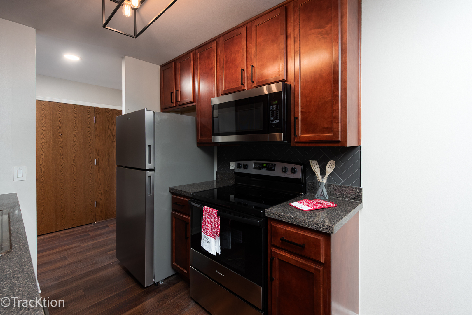 5950 Oakwood Drive Unit: 1H
