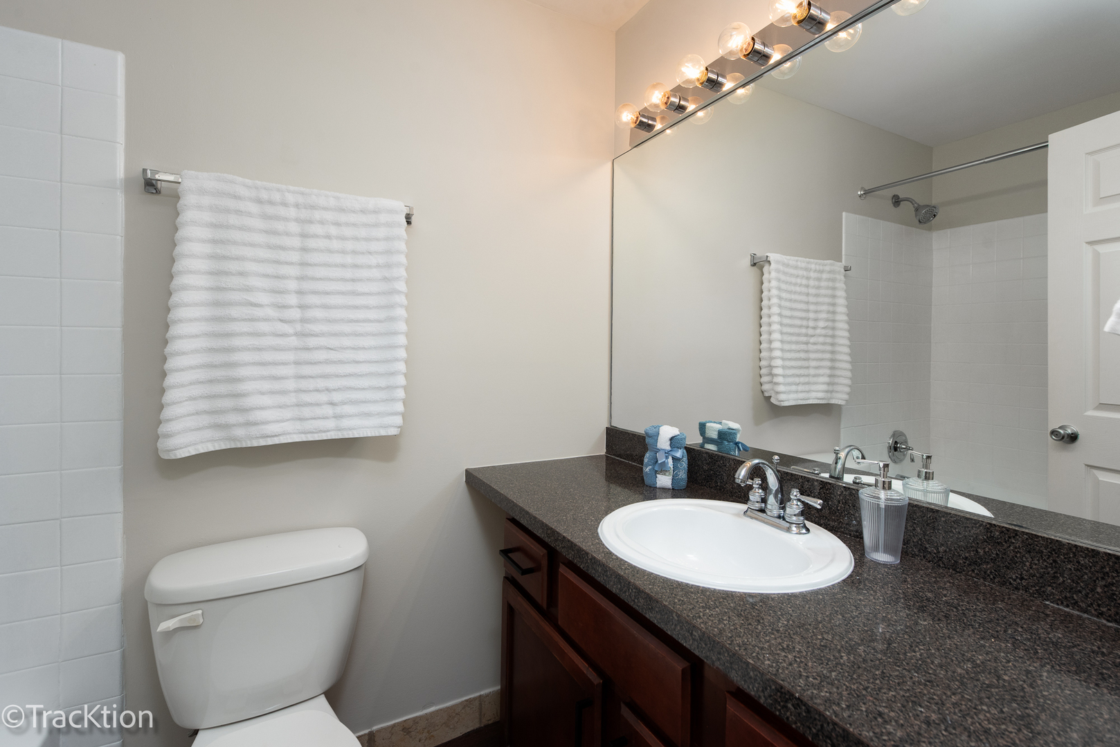5950 Oakwood Drive Unit: 1H