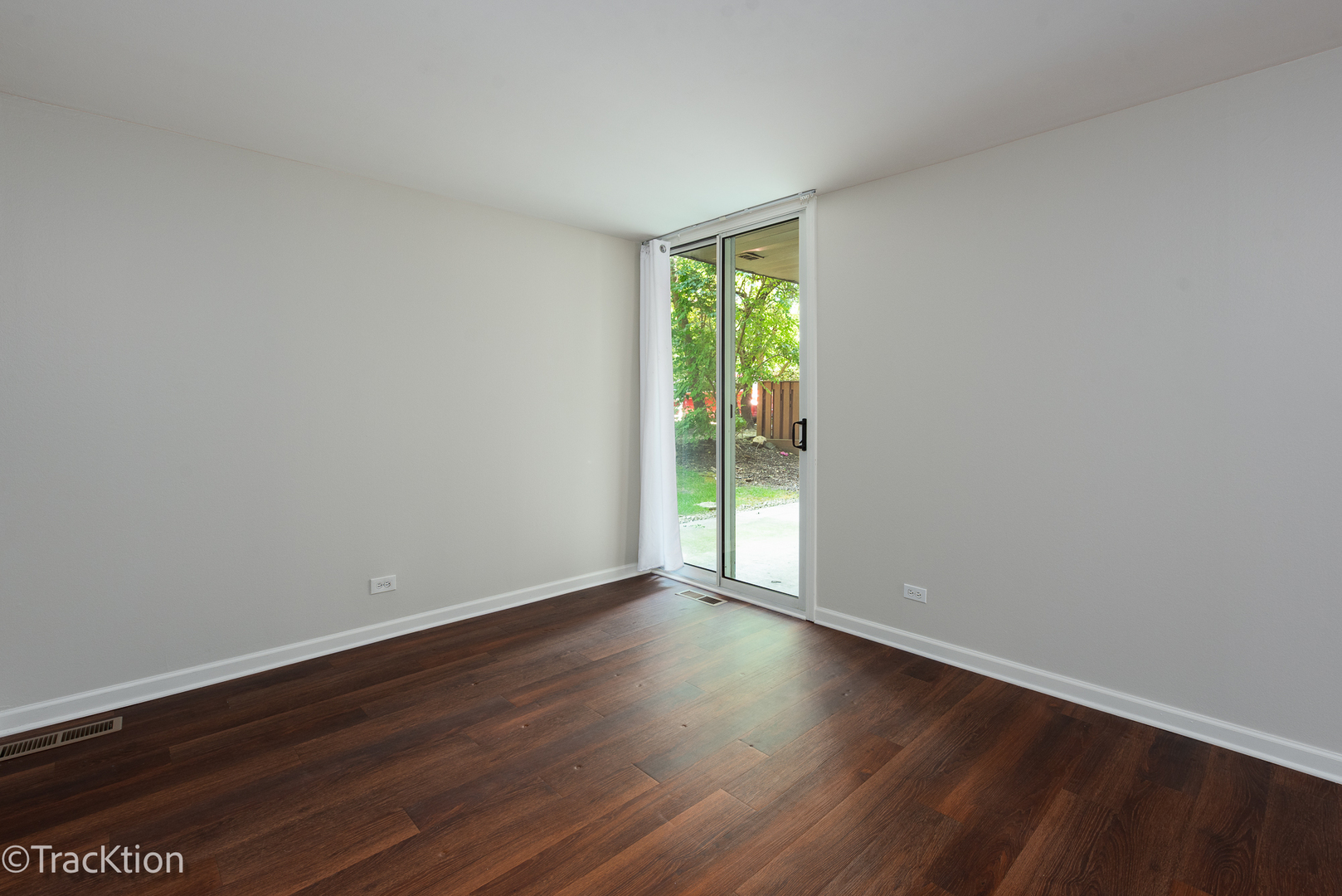 5950 Oakwood Drive Unit: 1H