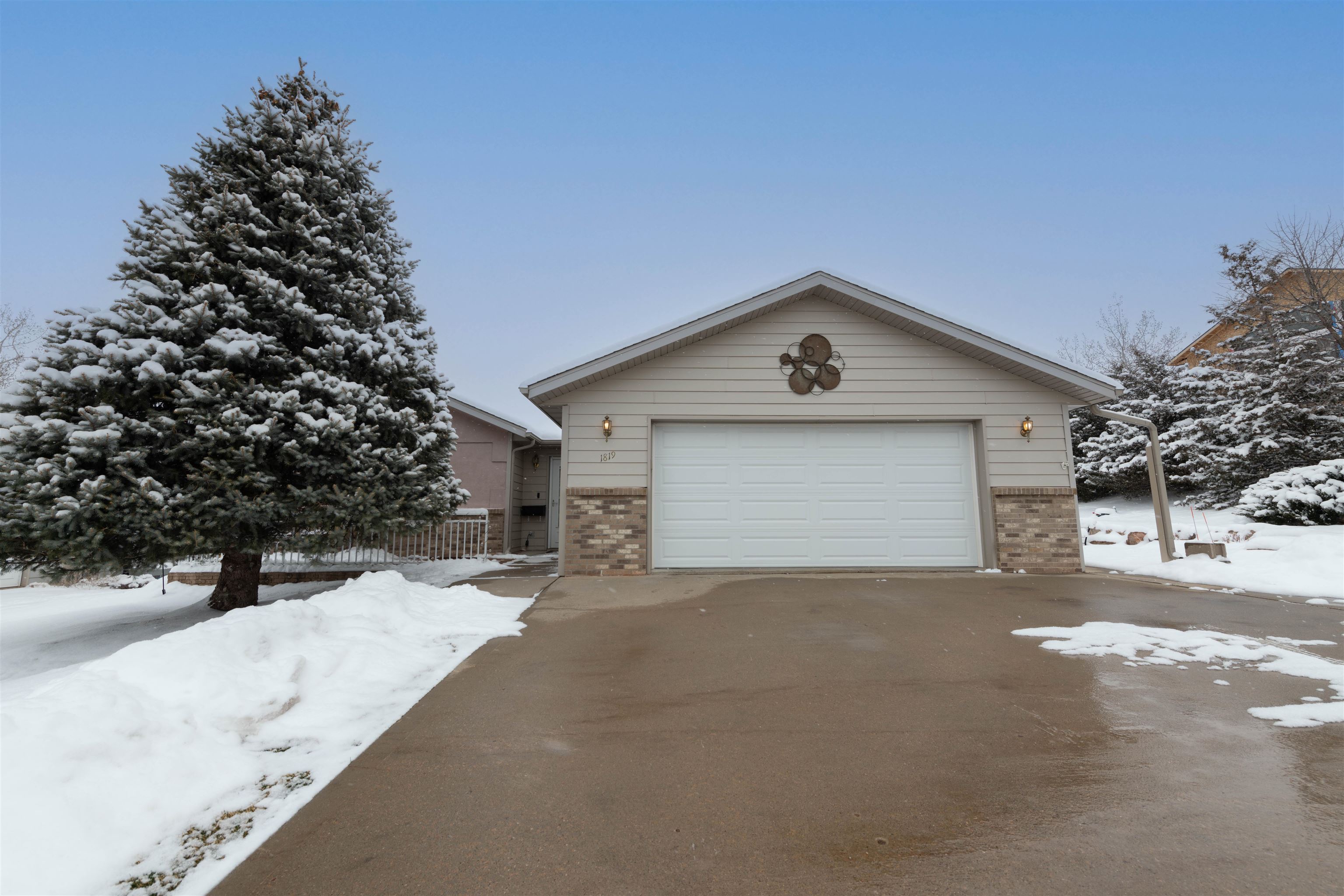 1819 Windmill Drive