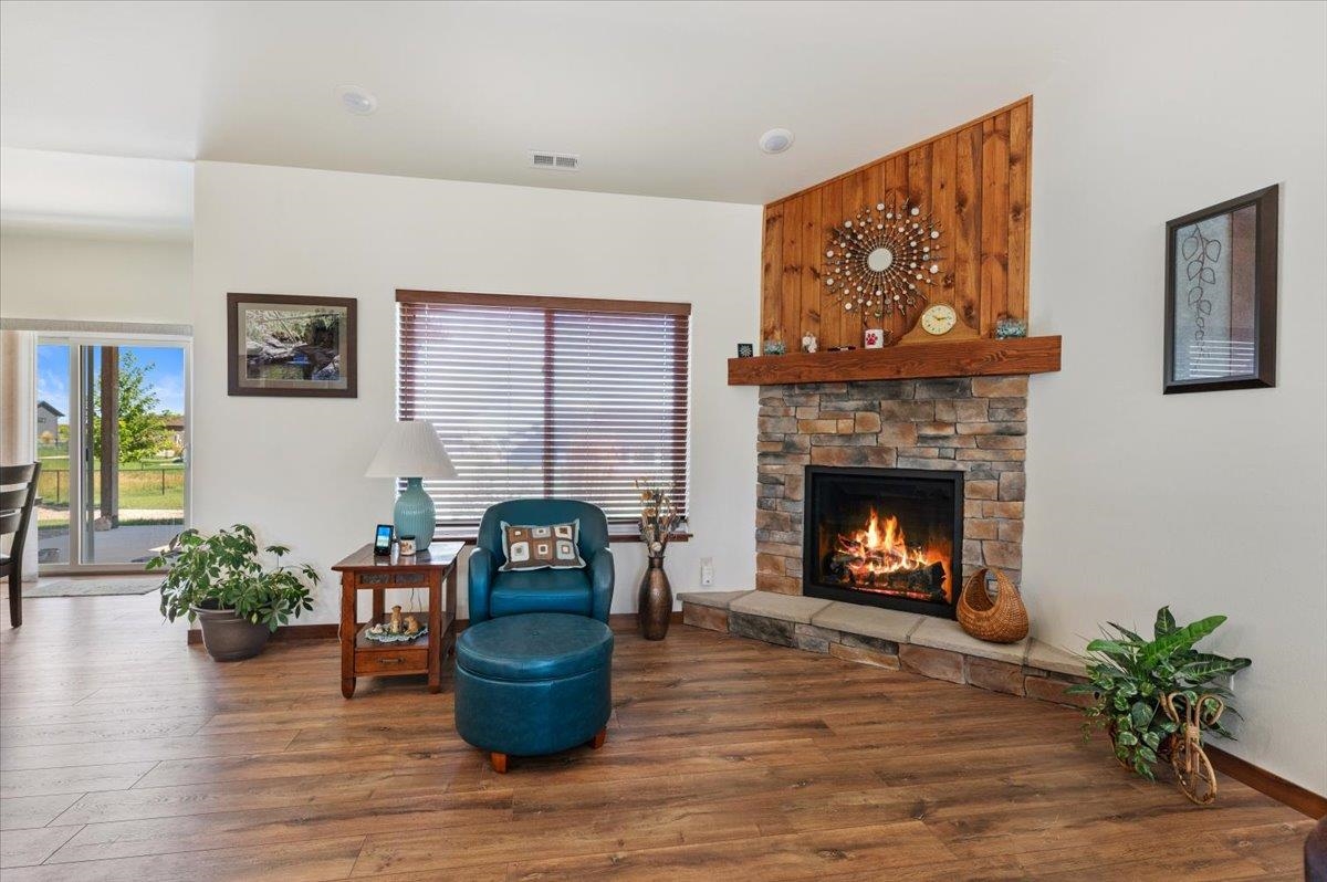 2244 Top Shelf Avenue