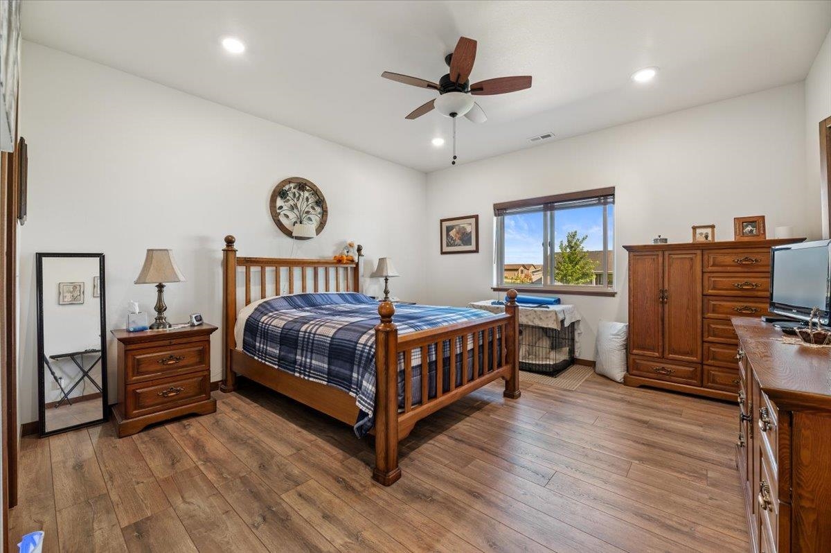 2244 Top Shelf Avenue