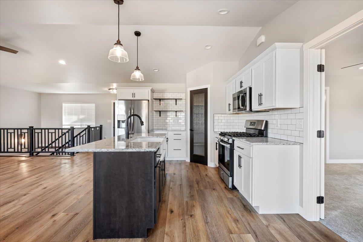 4523 Vinecliff Drive