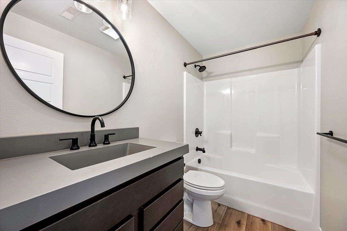 4523 Vinecliff Drive