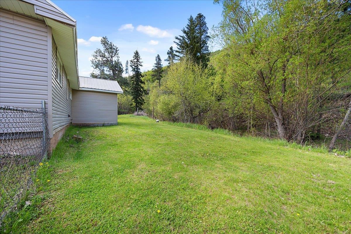 21057 Highway 385