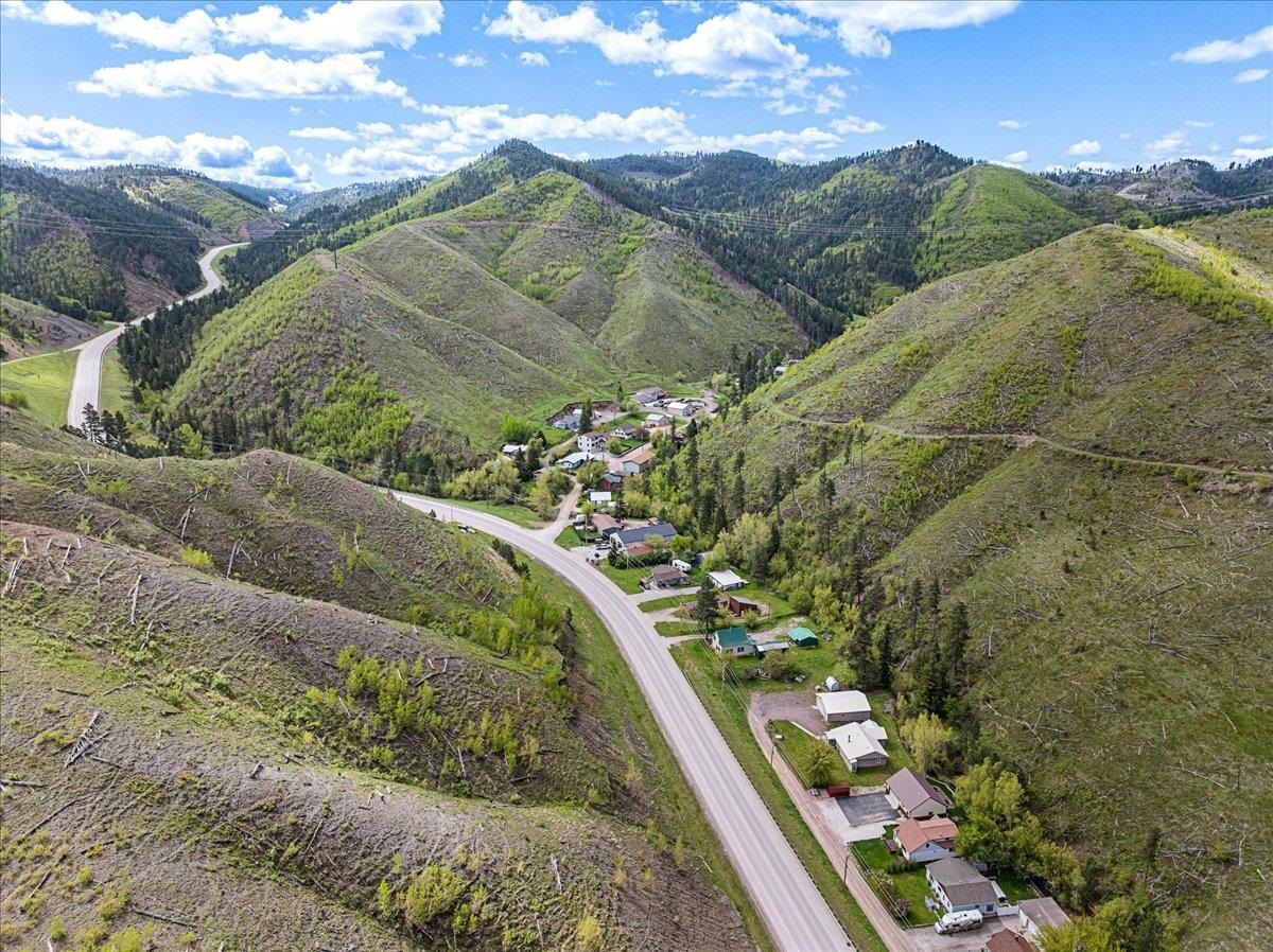 21057 Highway 385