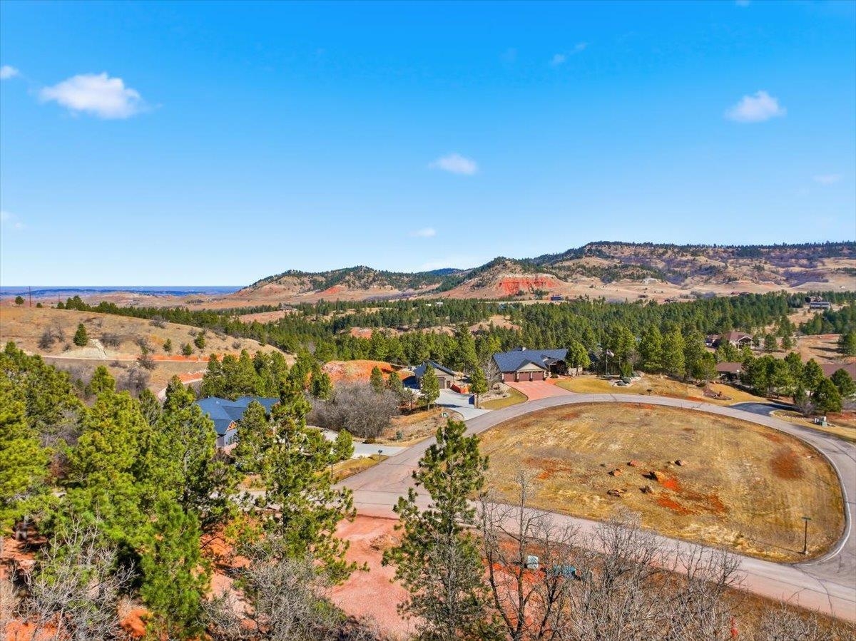 1135 Woodland Drive
