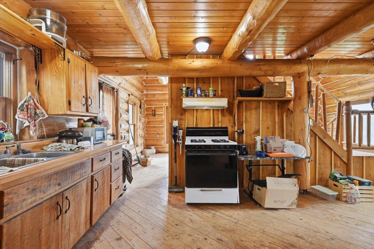 11081 Ridge Road