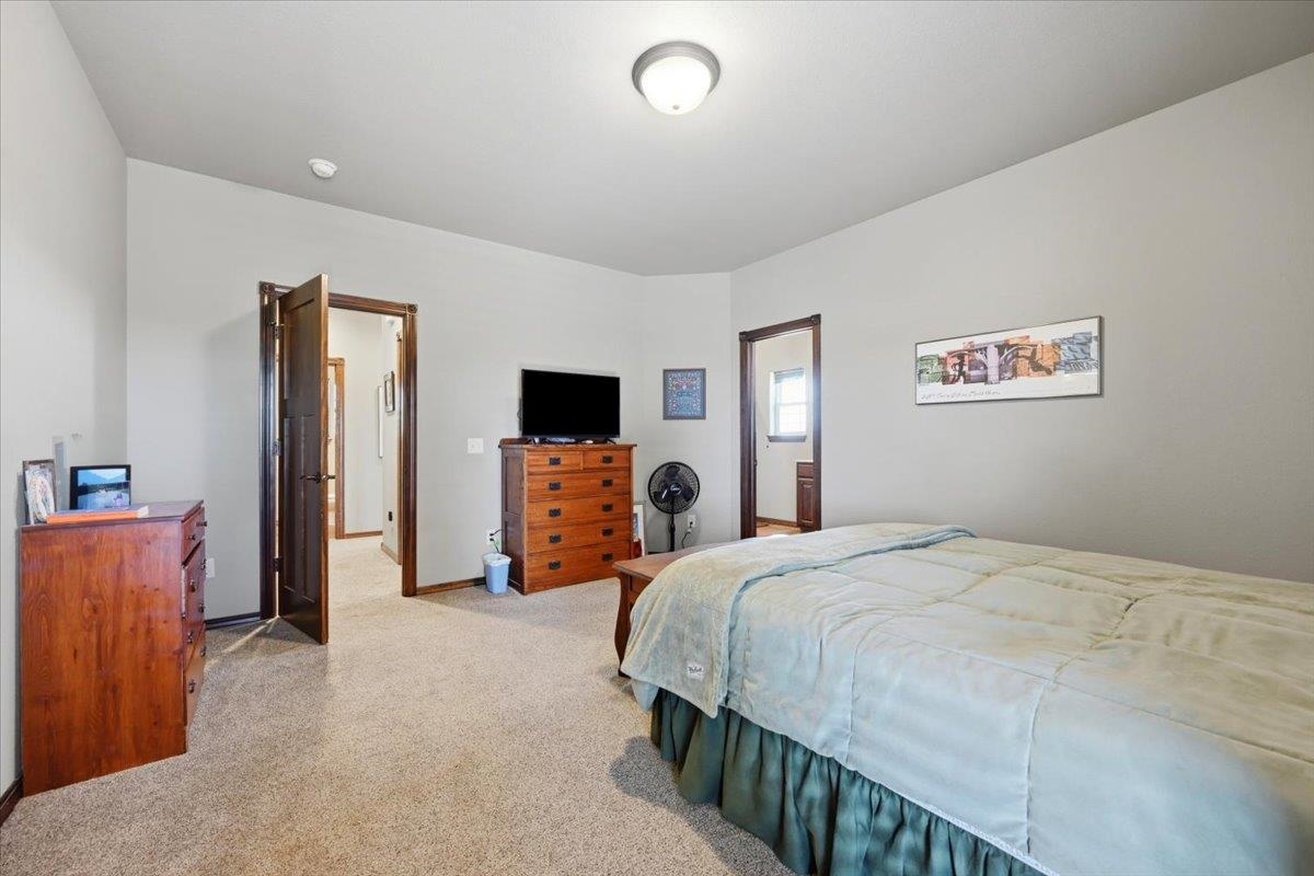 19236 Carriage Circle