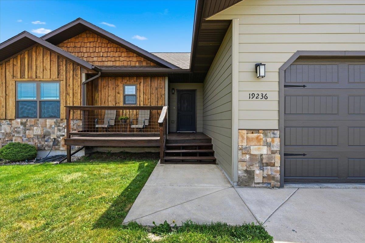 19236 Carriage Circle