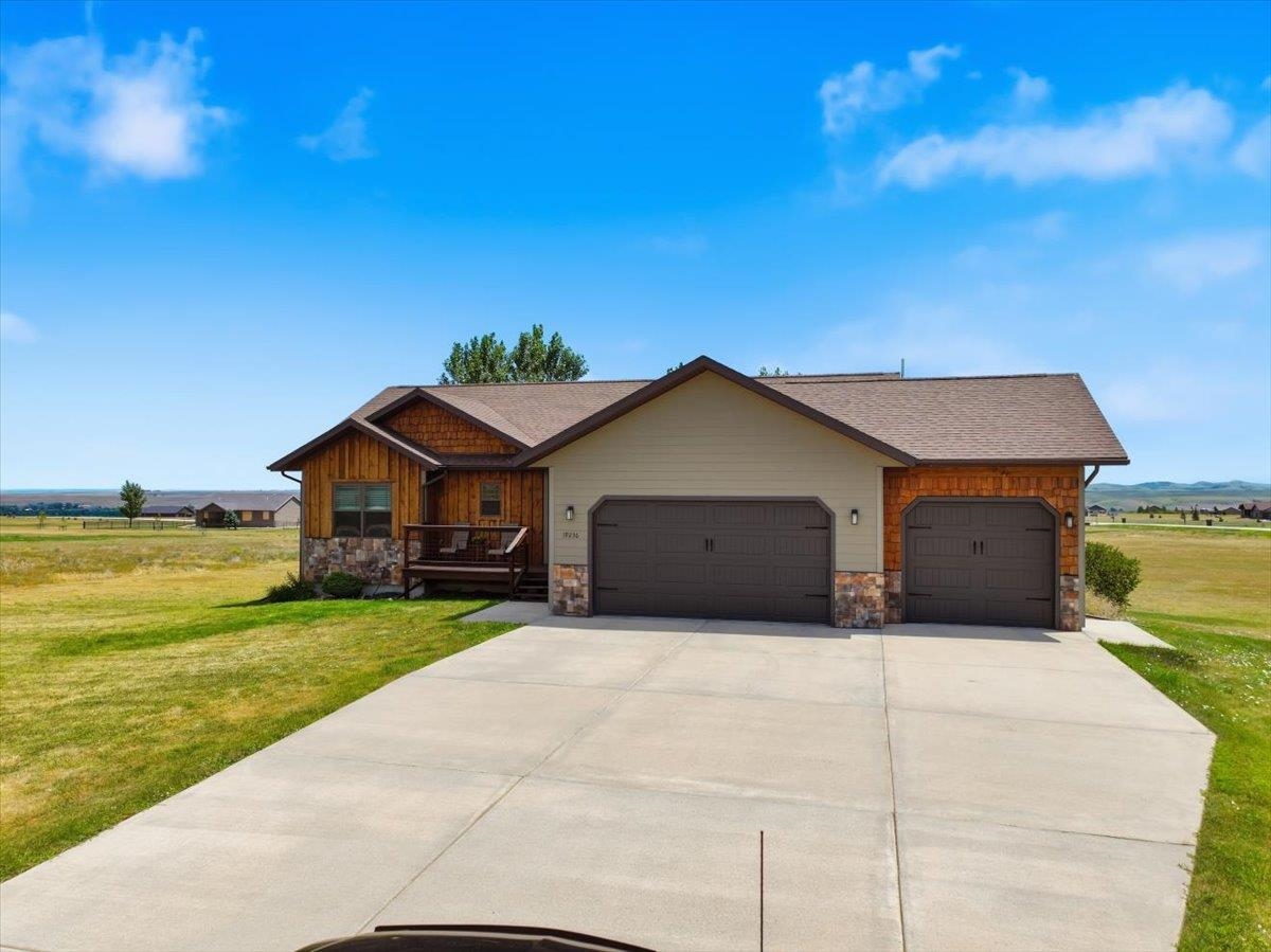 19236 Carriage Circle