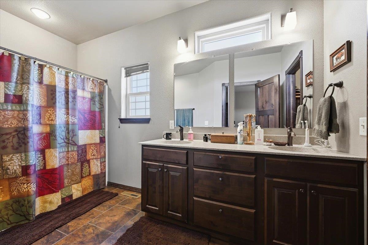 19236 Carriage Circle