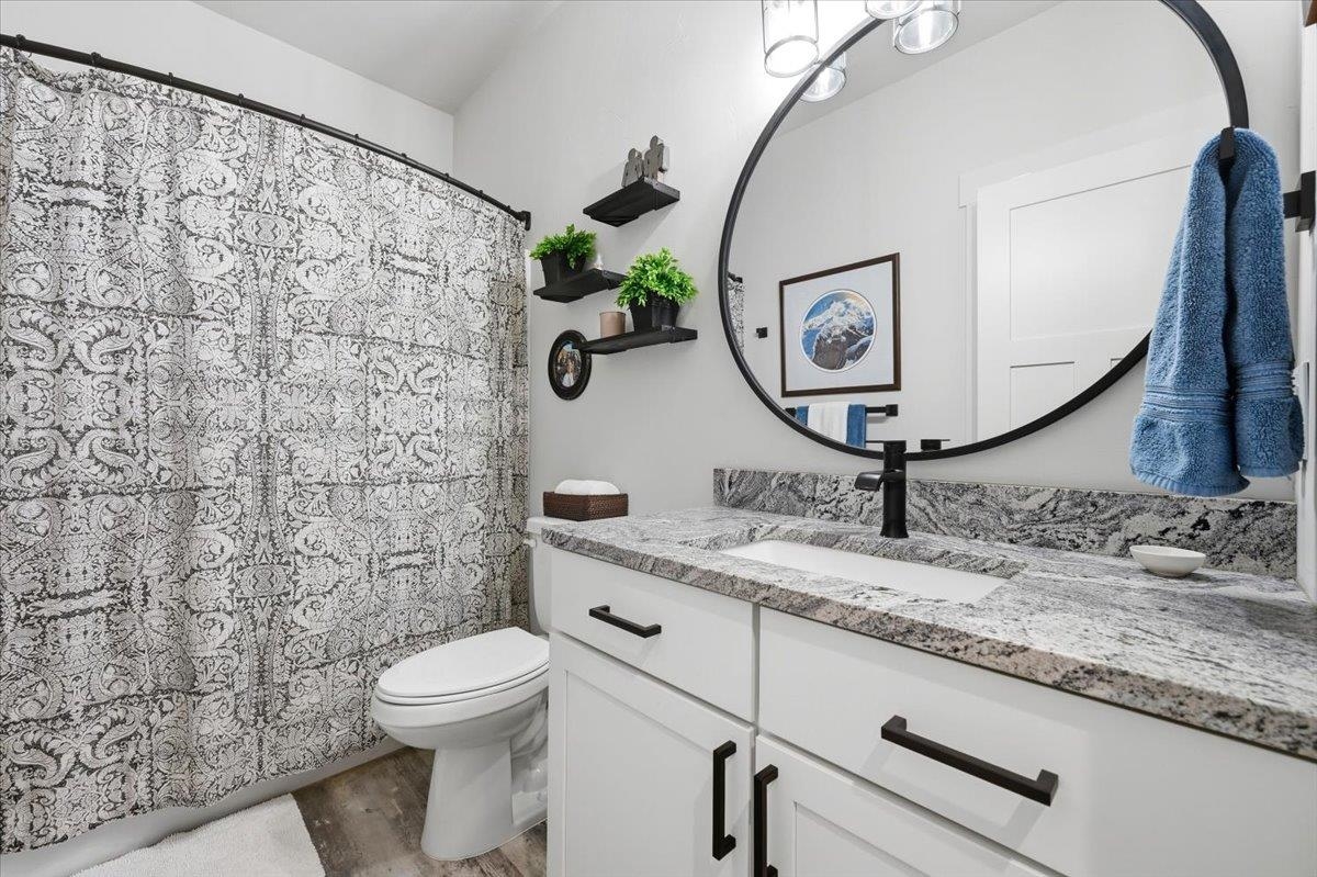 11805 Valley View Circle