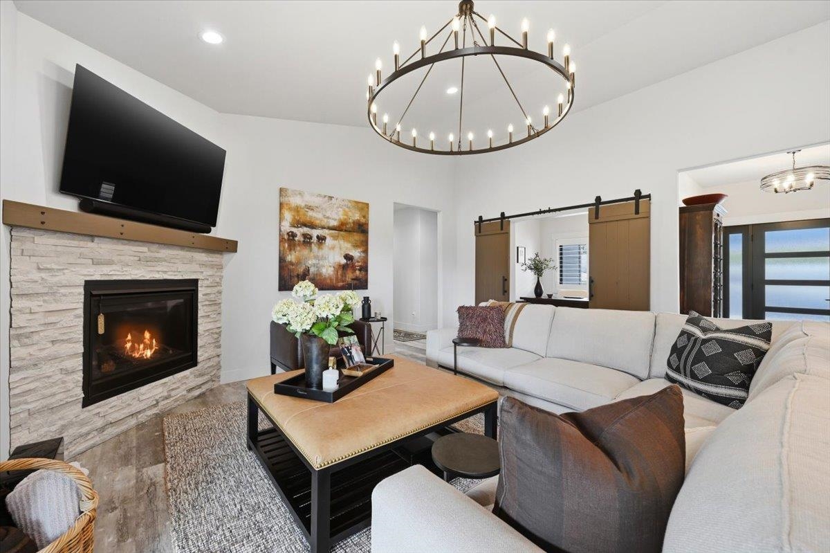 11805 Valley View Circle