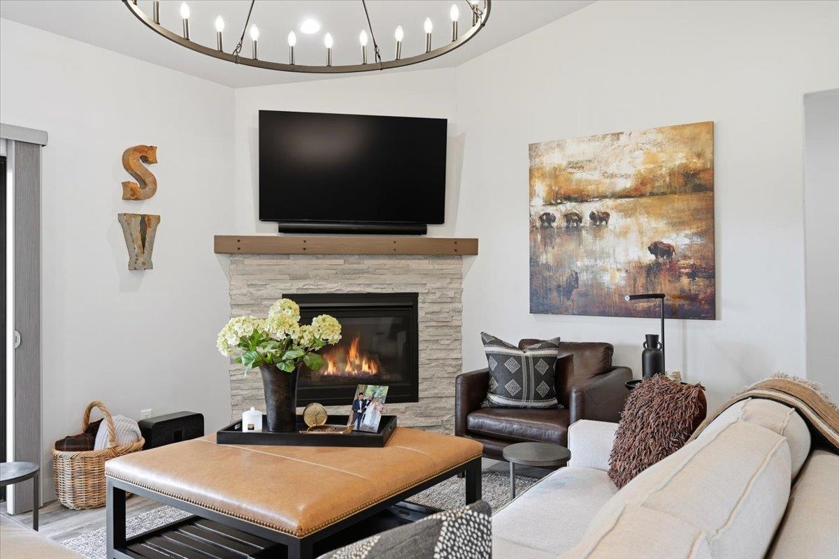 11805 Valley View Circle