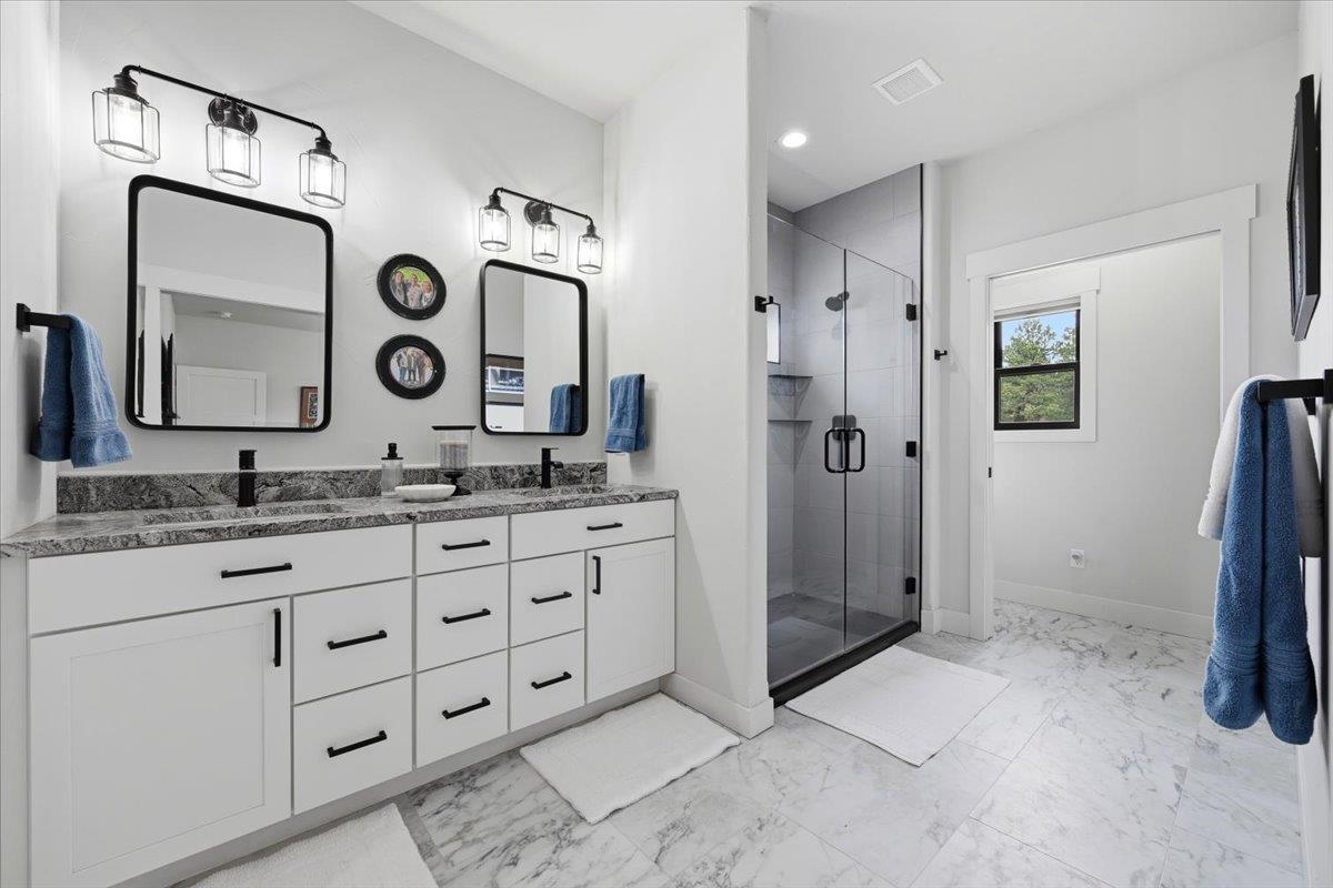 11805 Valley View Circle