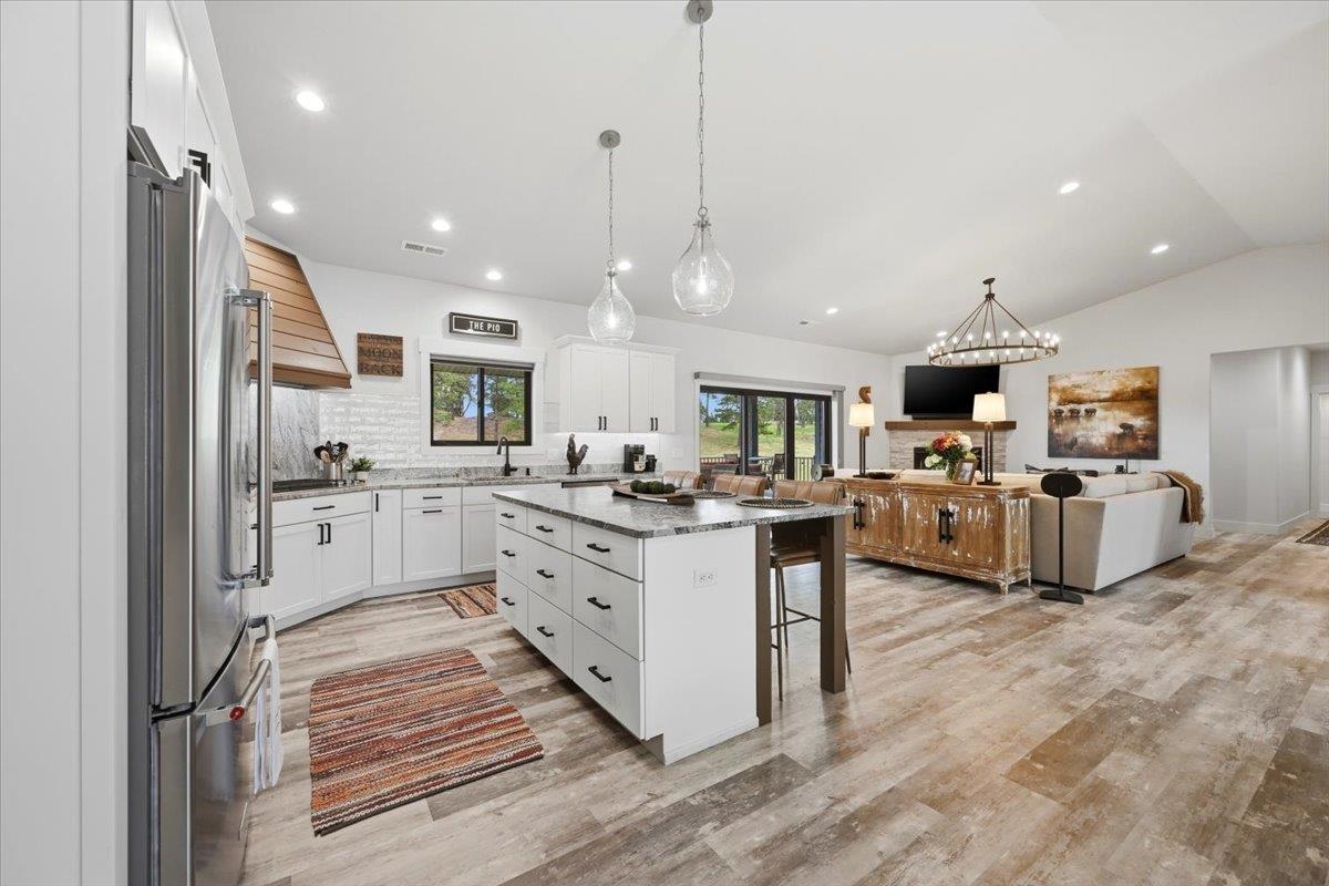 11805 Valley View Circle