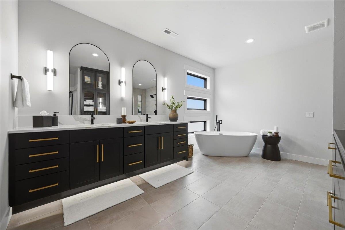 11805 Valley View Circle