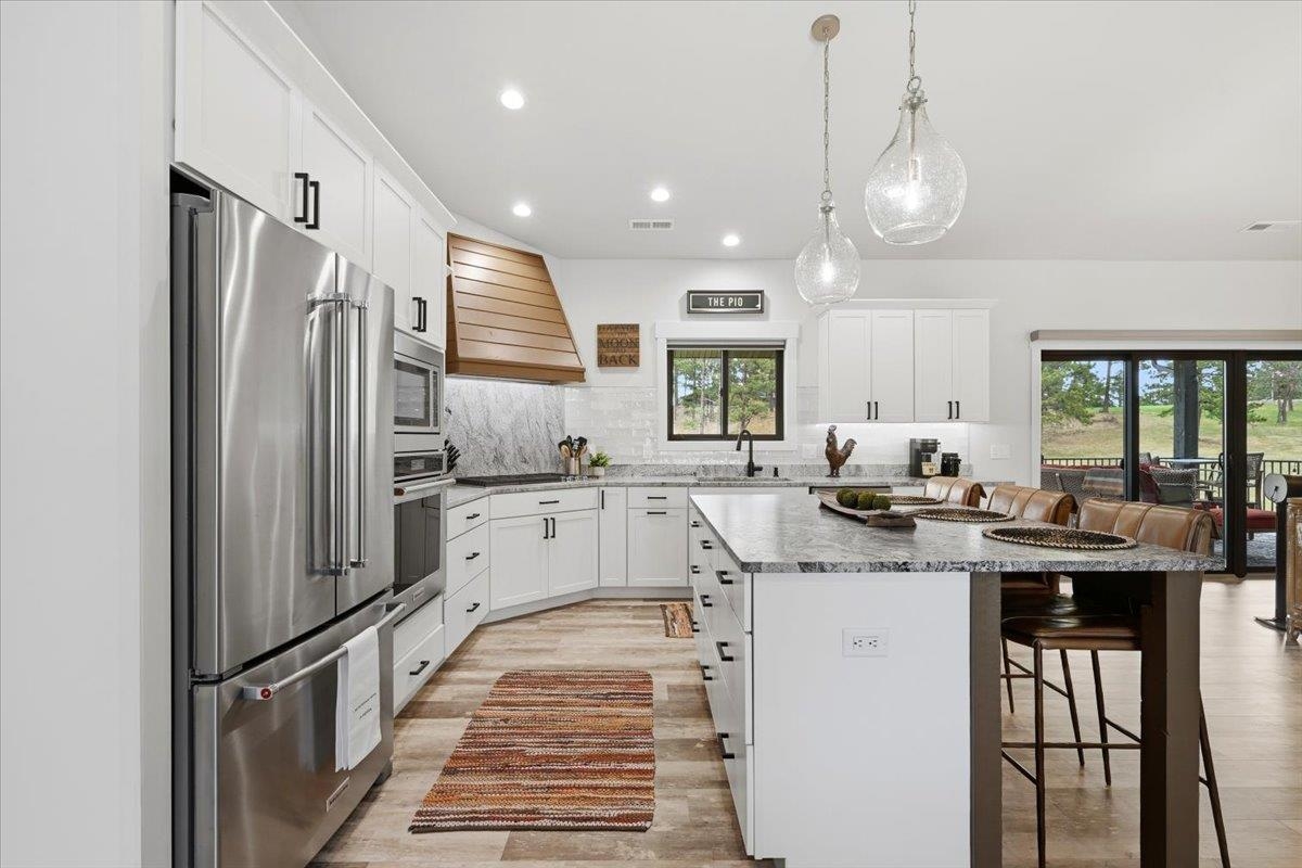 11805 Valley View Circle