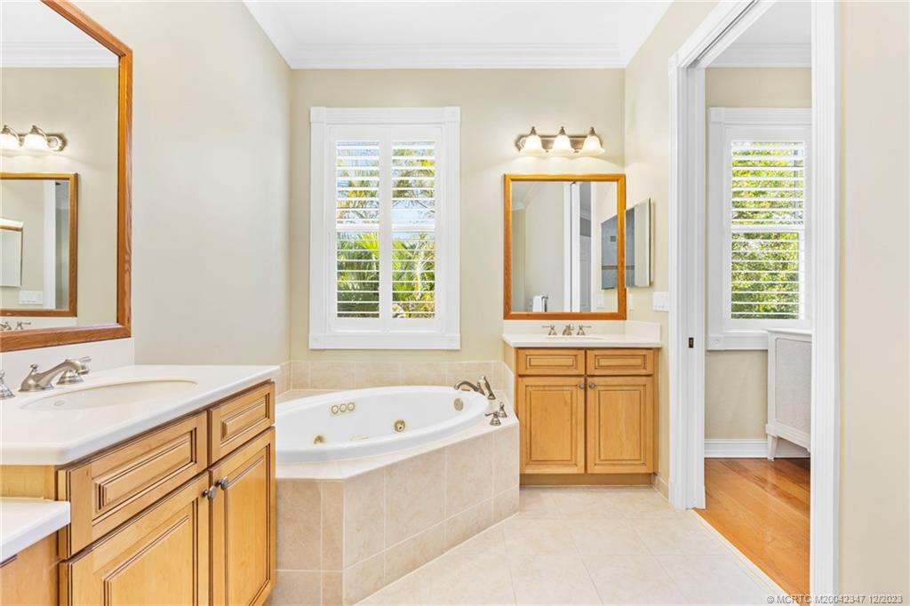 1000 N US Highway 1 803