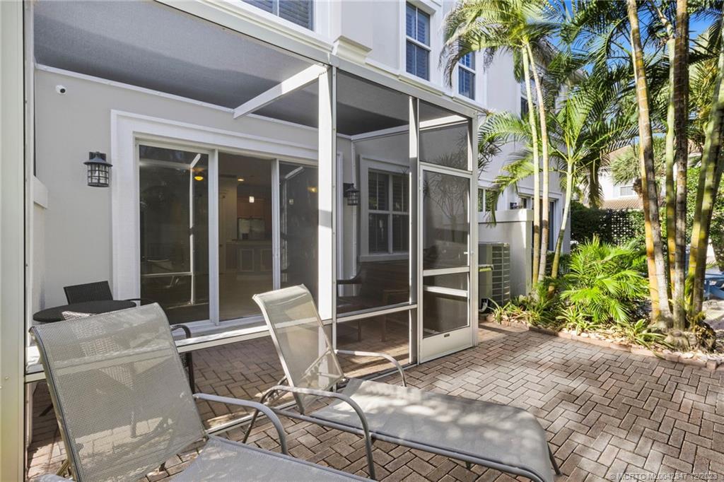 1000 N US Highway 1 803