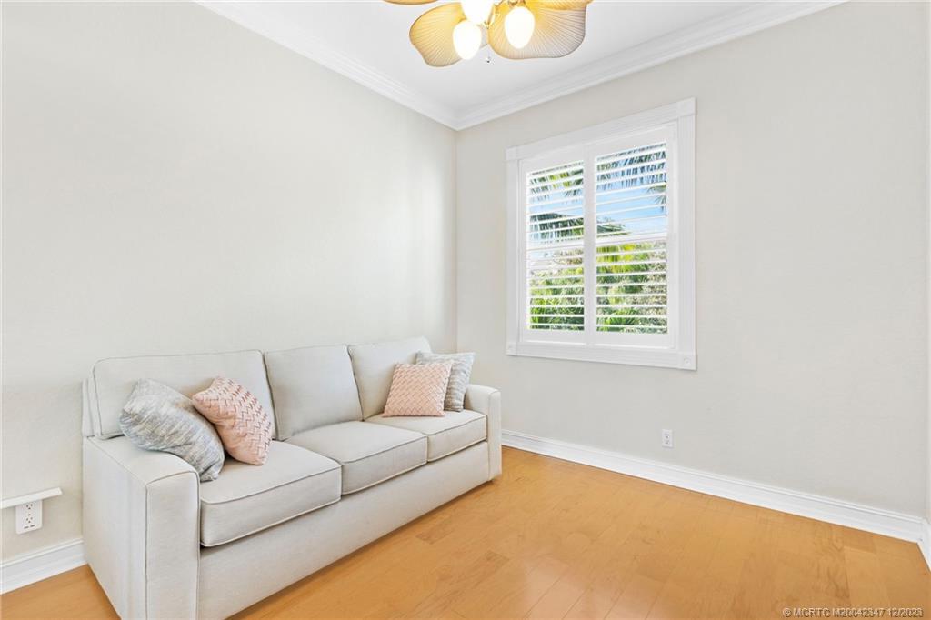 1000 N US Highway 1 803