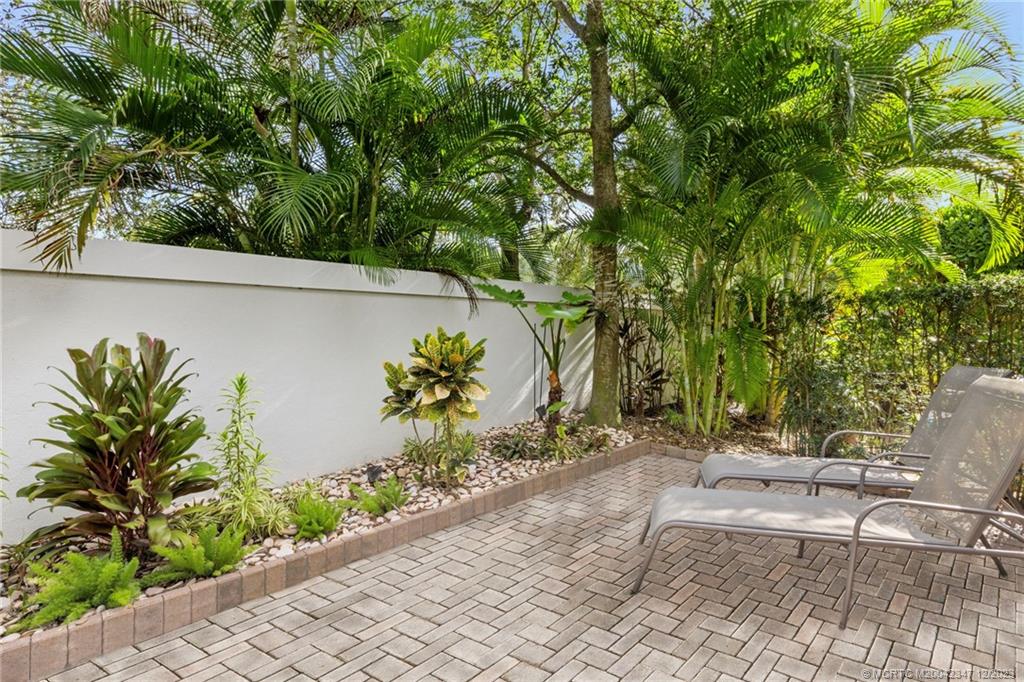 1000 N US Highway 1 803