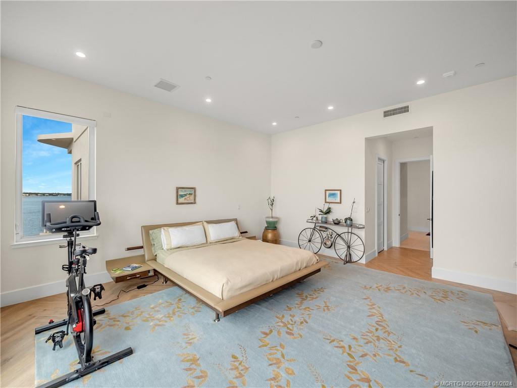 51 SE Seminole Street 401