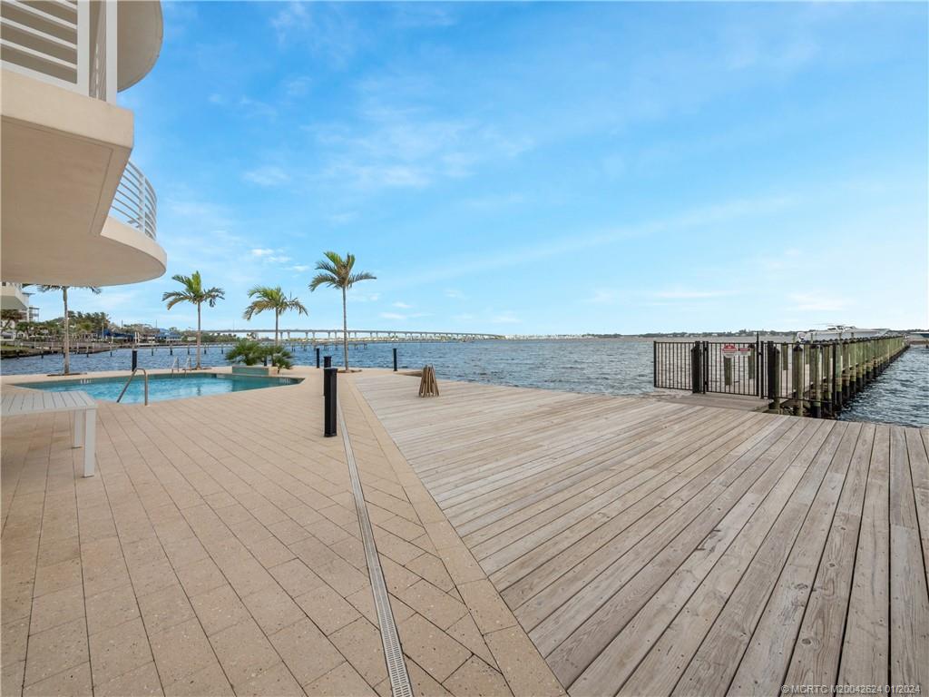 51 SE Seminole Street 401