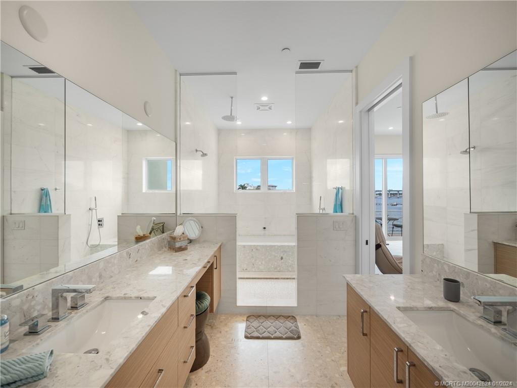 51 SE Seminole Street 401