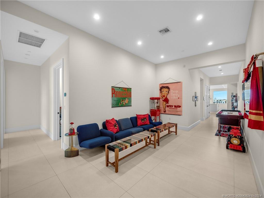 51 SE Seminole Street 401
