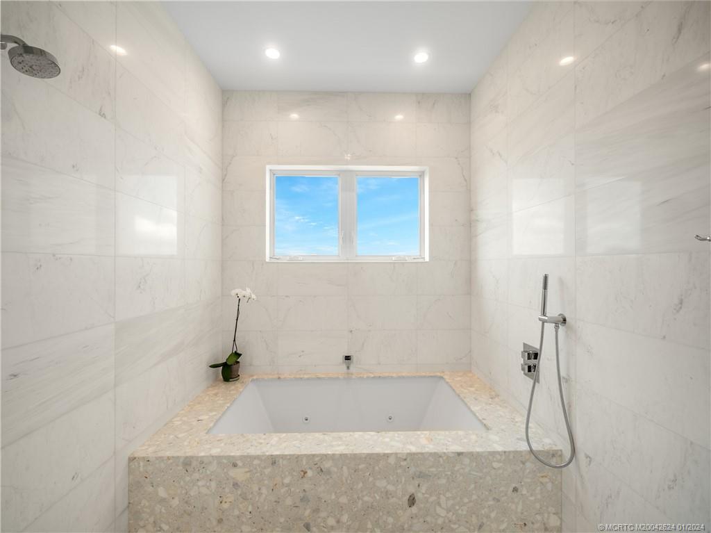 51 SE Seminole Street 401