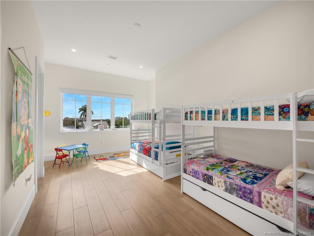 51 SE Seminole Street 401