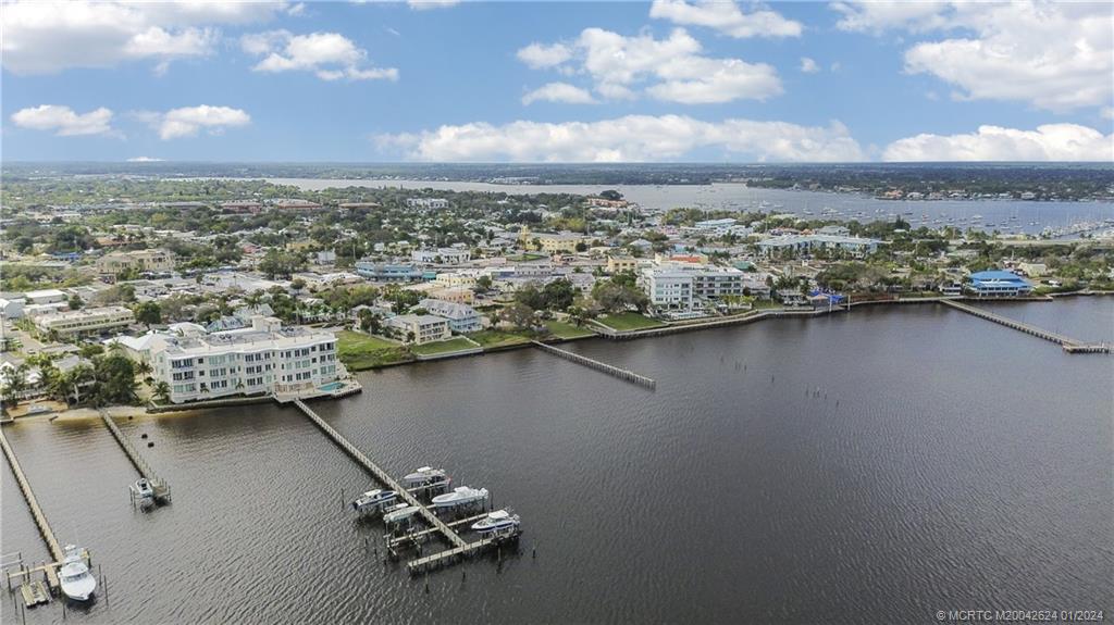 51 SE Seminole Street 401