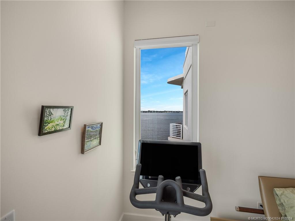 51 SE Seminole Street 401