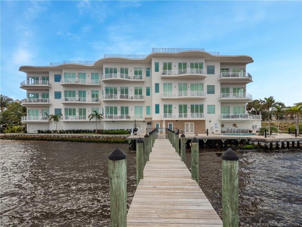 51 SE Seminole Street 401