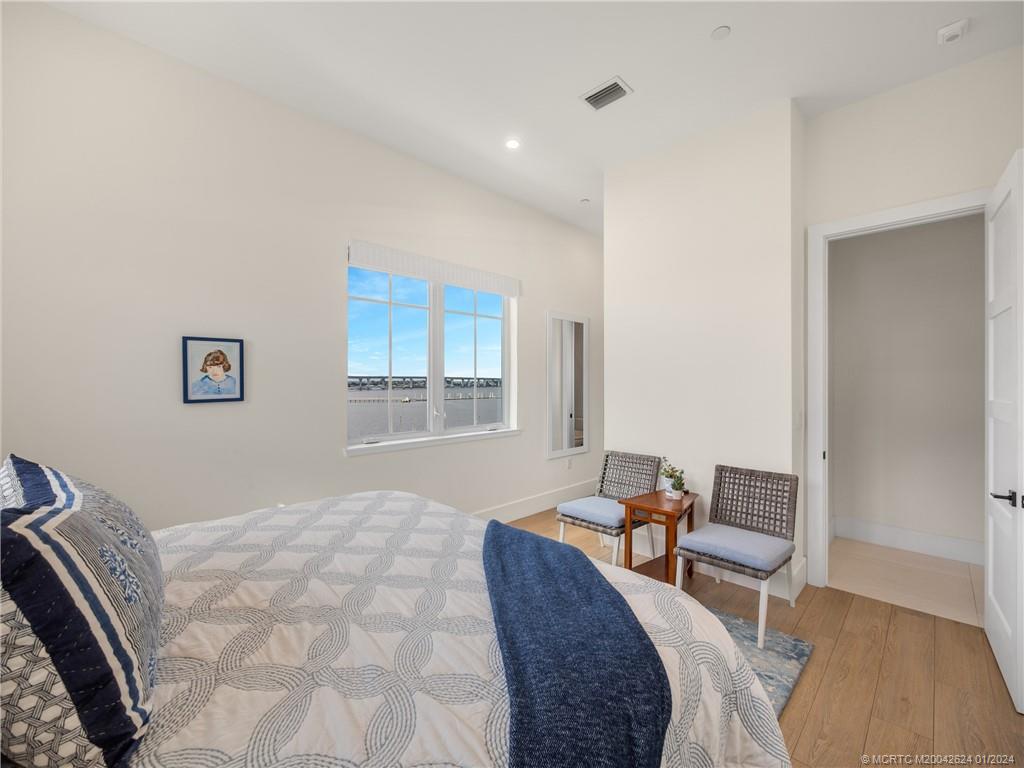 51 SE Seminole Street 401