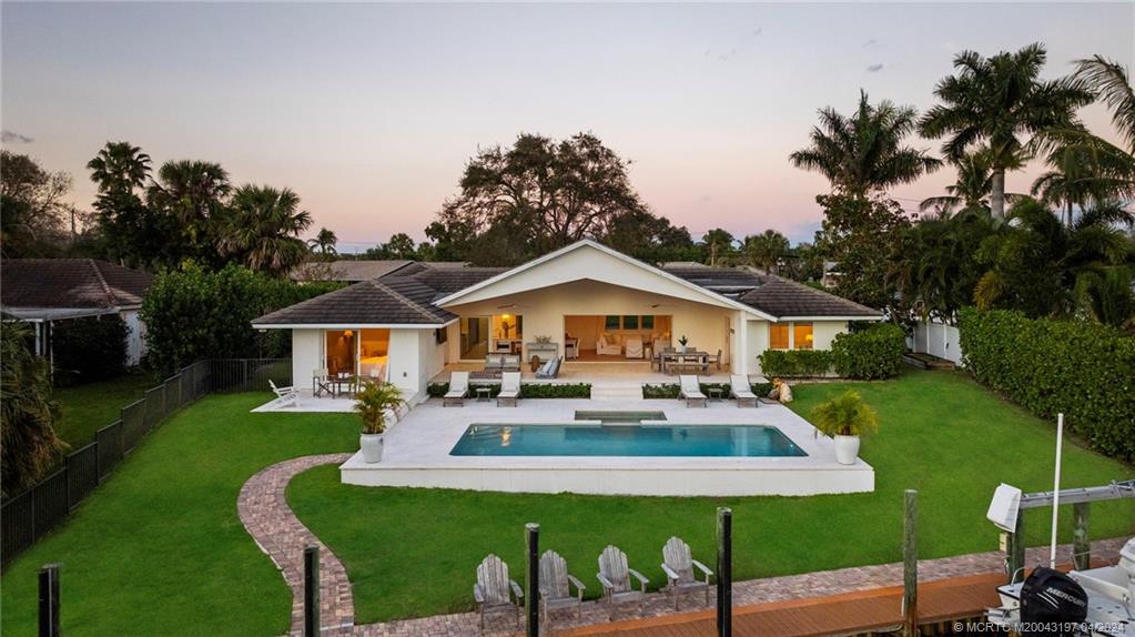 19 River Drive