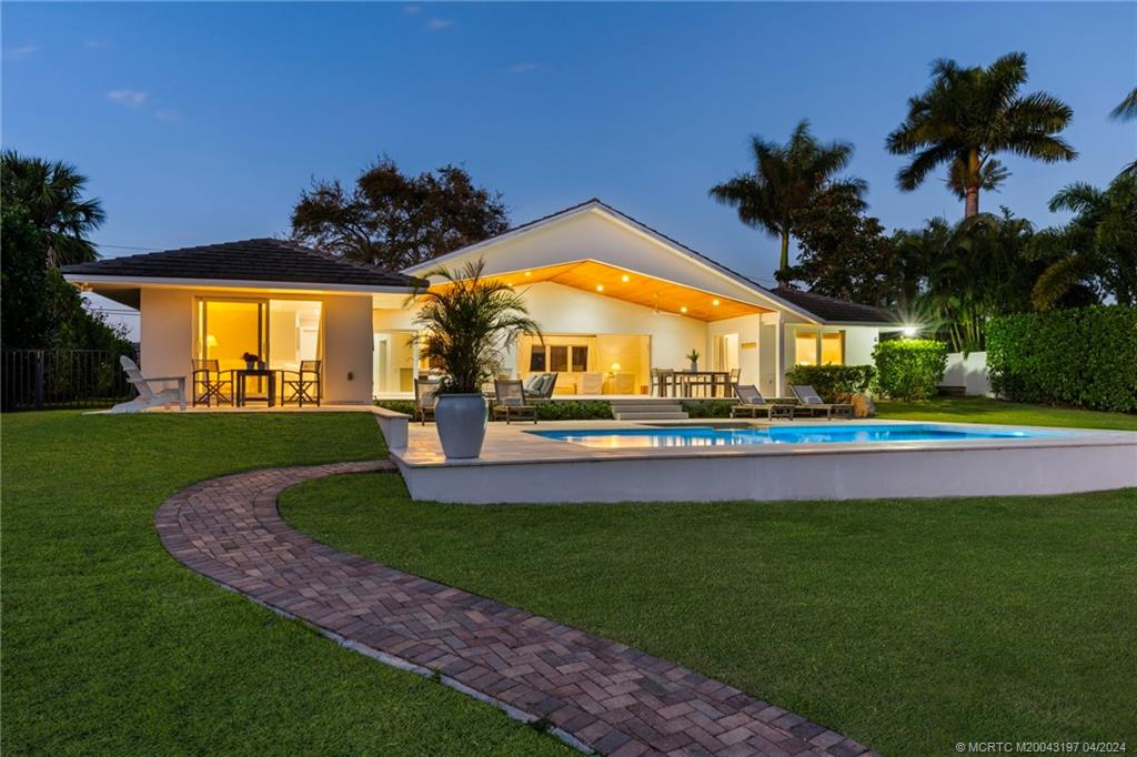 19 River Drive