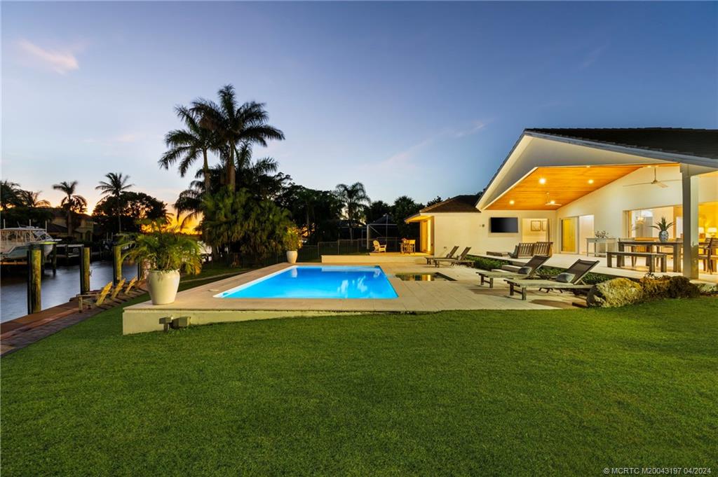 19 River Drive