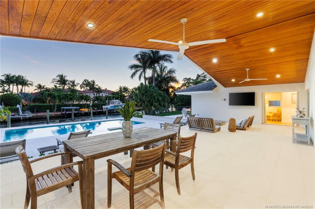 19 River Drive